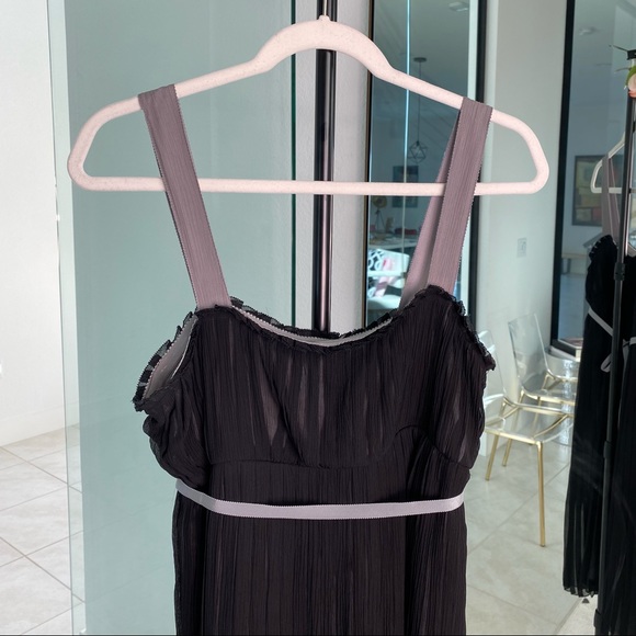 Mimi Maternity Silk Black Pleated Dress - Picture 4 of 10